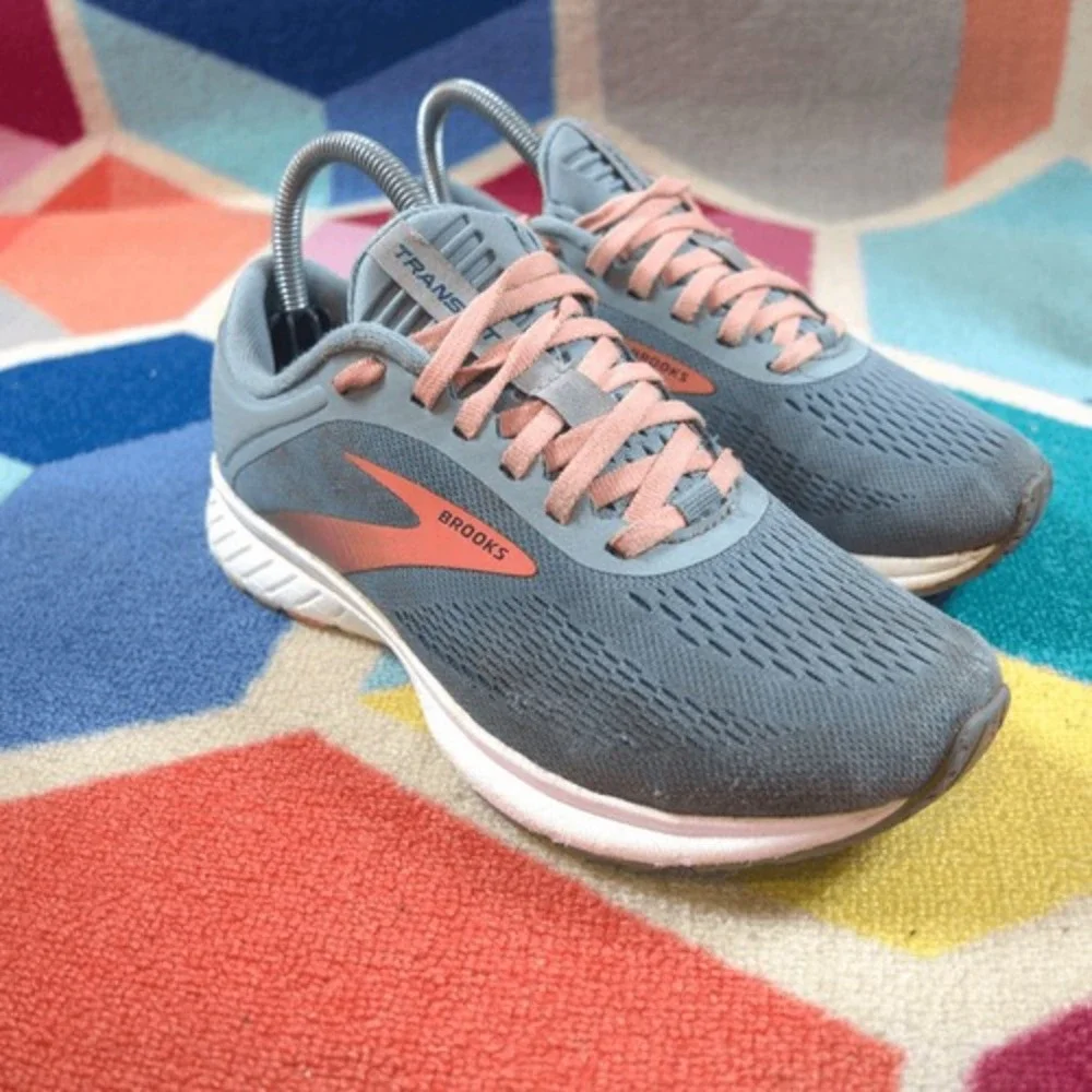 Brooks Womens Transmit 2 Running Shoe‎ Size 7